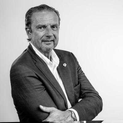 Portrait von Tom Röhricht